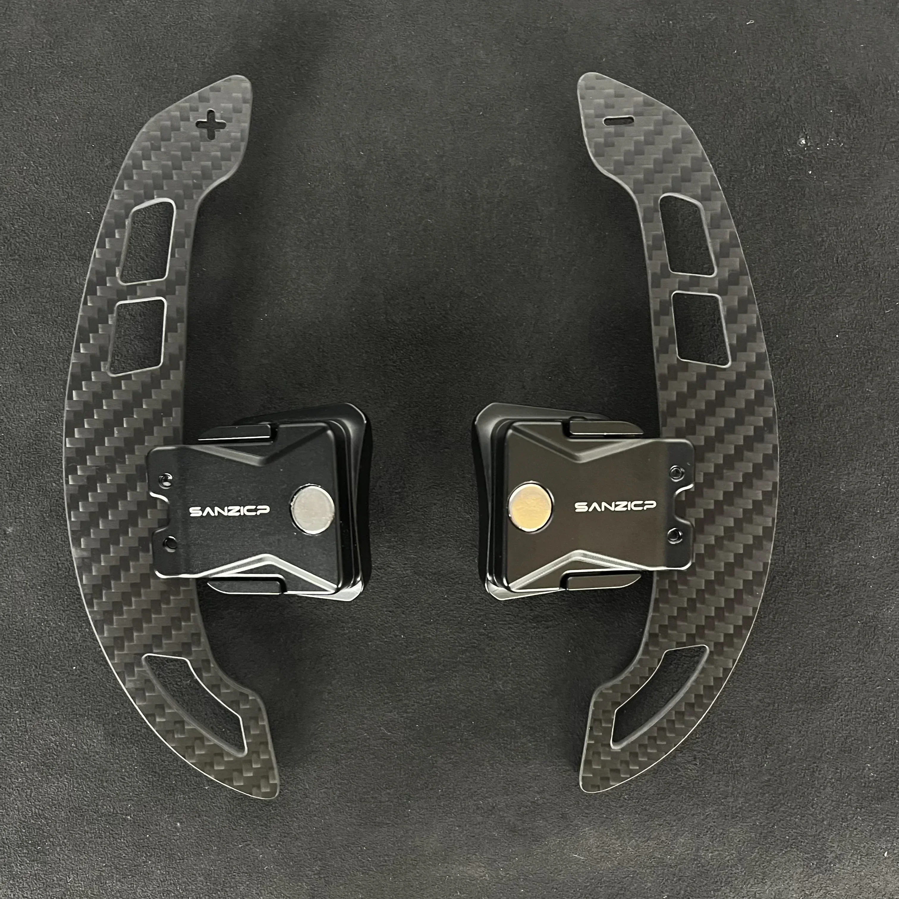 Fit for original unmodified Audi R8 Steering Wheel Shift Paddle Magnetic Carbon Fiber Paddle Shifter Extensions