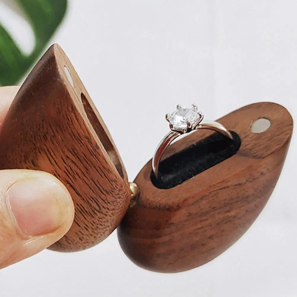 

Деревянная шкатулка в форме сердца из ореха, бархатный мягкий внутренний держатель, органайзер, деревянная шкатулка для ювелирных изделий, семейное предложение, помолвка F7H8