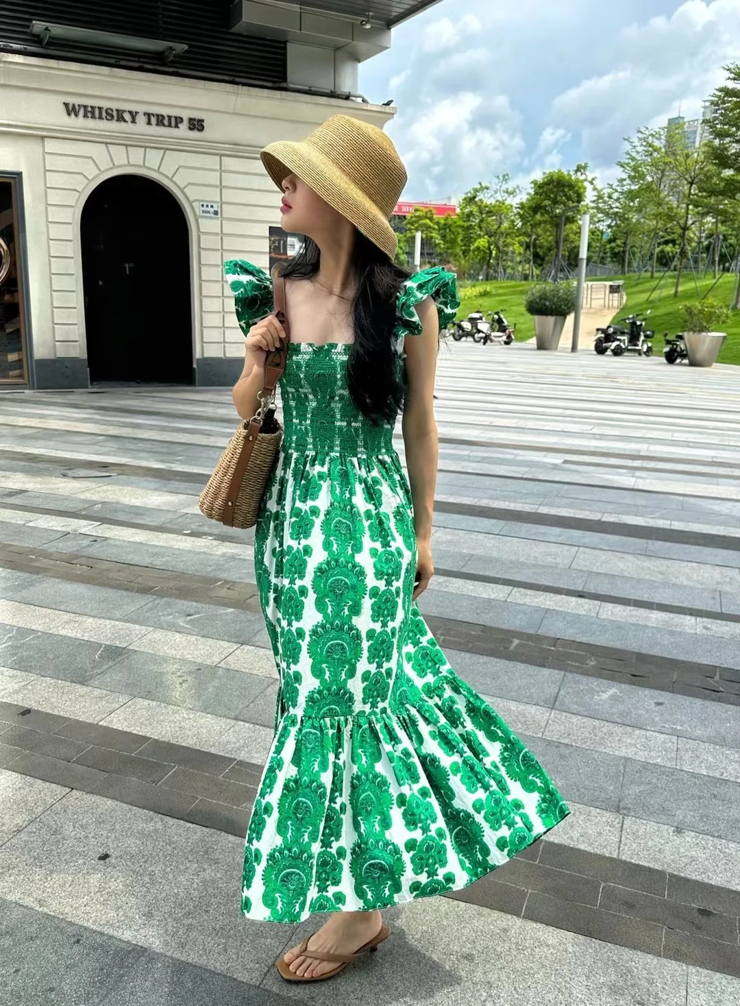 

Women Smocking Square Collar Green Flower Print Ruffles Straps Long Dress
