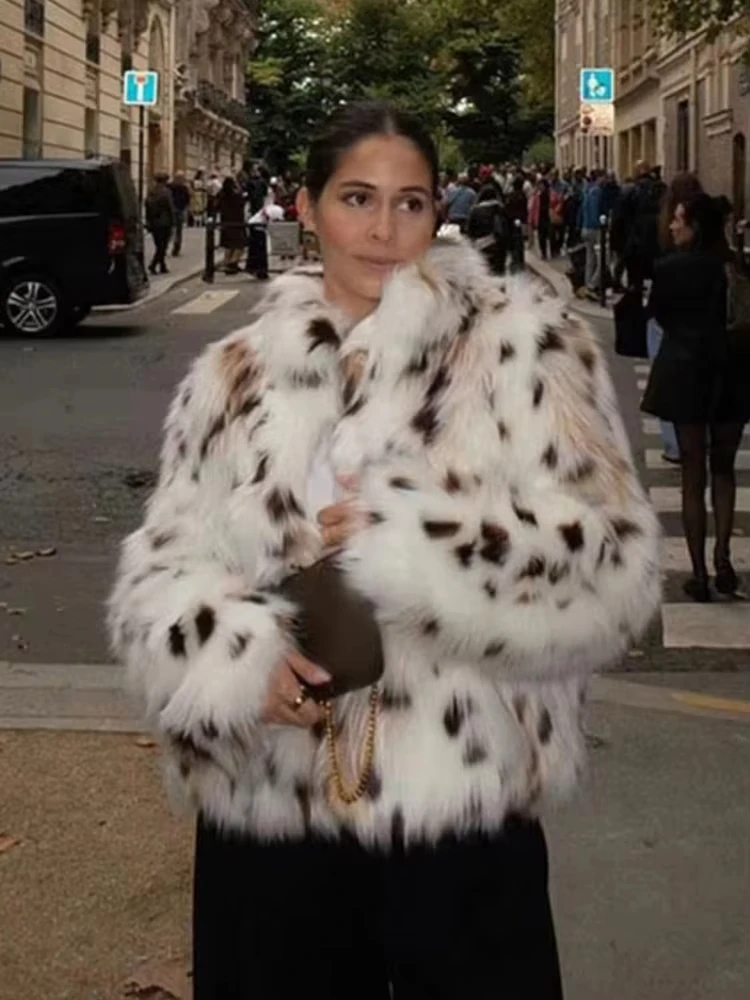 HH Women Elegan Faux Fur Coat Turtleneck Loose Long Sleeve Plush Jacket 2025 New Fashion Lady High Street Thick Warm Outwear