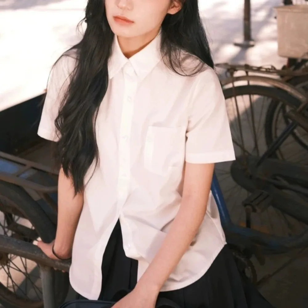 Camisa Blanca Clásica Informal, Camisa Básica de Corte Holgado, Estilo Preppy, Blusa de Manga Corta, Temporada de Gradua