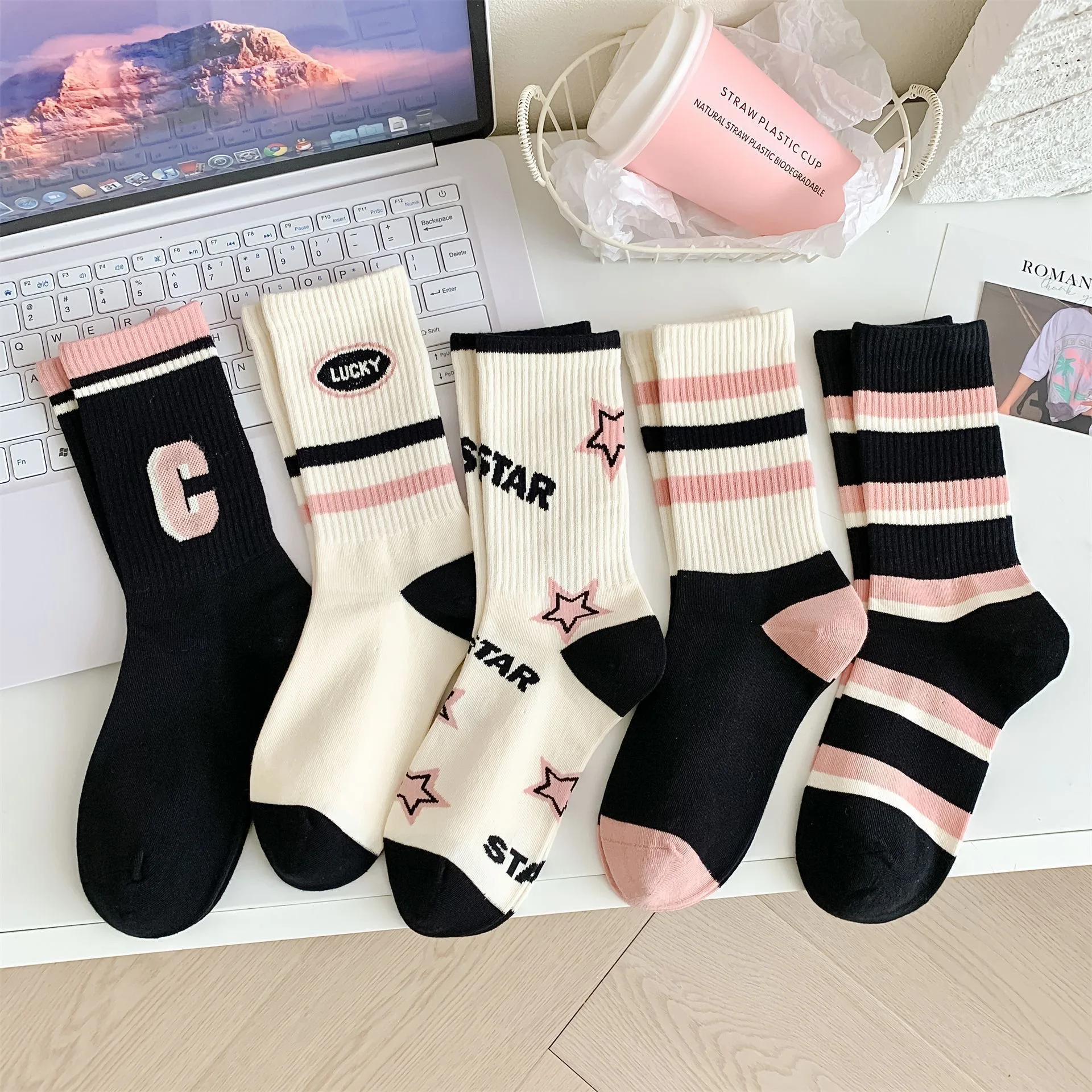 5 Pairs of Patchwork Crew Socks Soft Breathable Comfy Mid Tube Socks for Fall & Winter Hand Washable womens socks women socks patterned socks cute women socks striped crew socks
