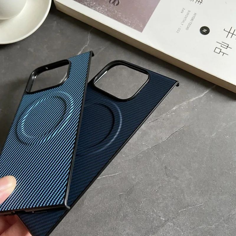 Magnetic Carbon Fiber Soft TPU Folding Case with Magsafe Charge for Google Pixel 9 Pro – Anti-Knock Protection