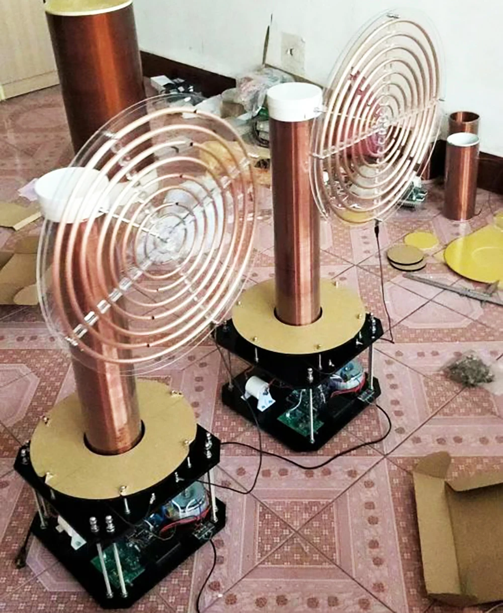 LargeTeslaCoilMultiFrequencyOscillatorMWOMultiWaveOscillator.jpg