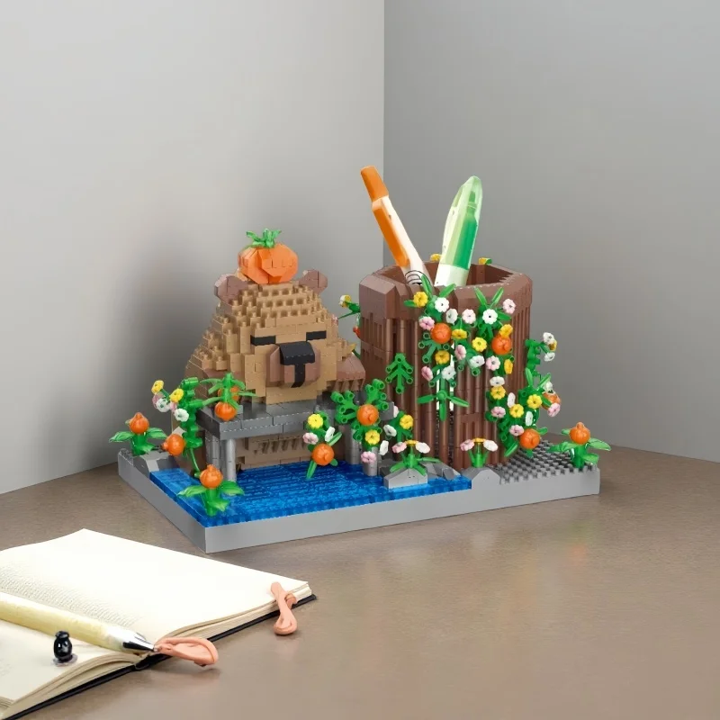 KNEW BUILT Capybara Stifthalter Micro Mini Baustein Spielzeug-Festival Geschenk für Kinder, Studentenbedarf, Schreibtischdekoration, einfache Montage