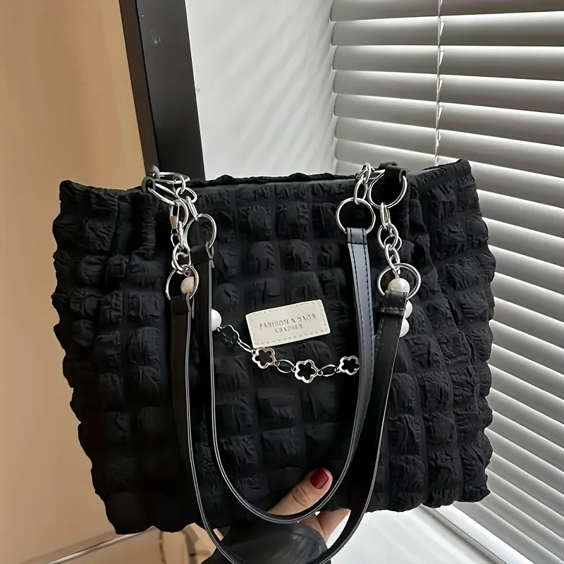 Schicke Cloud-Einkaufstasche, große Kapazität, Nylon-Damen-Umhängetasche mit Reißverschluss, Polyester-Futter, perfekt für Pendel-Ausflüge