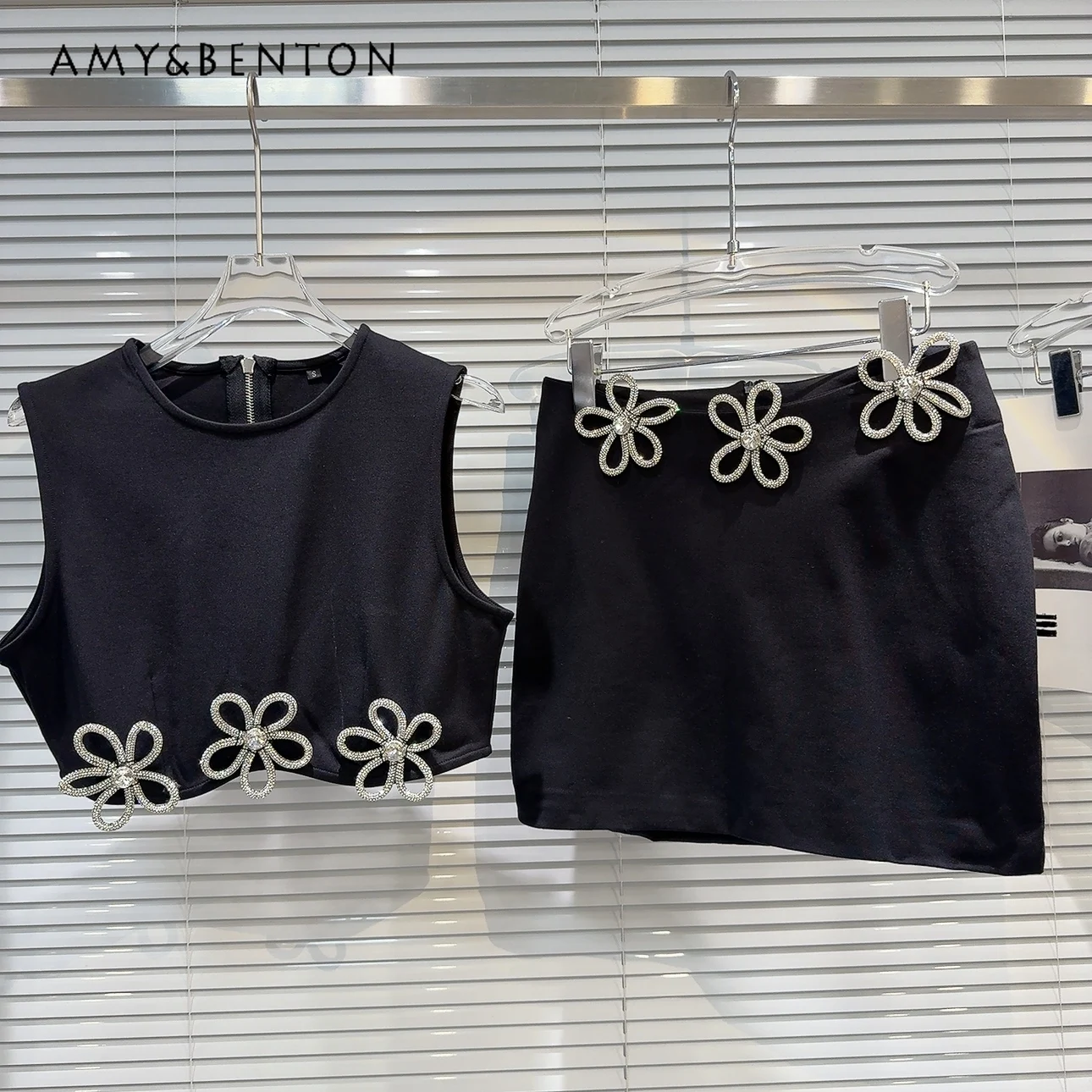 

Летний Новый французский темпераментный тяжелый женский топ без рукавов с цветочным рисунком тонкая мини-юбка с высокой талией комплект из двух предметов для социалитов