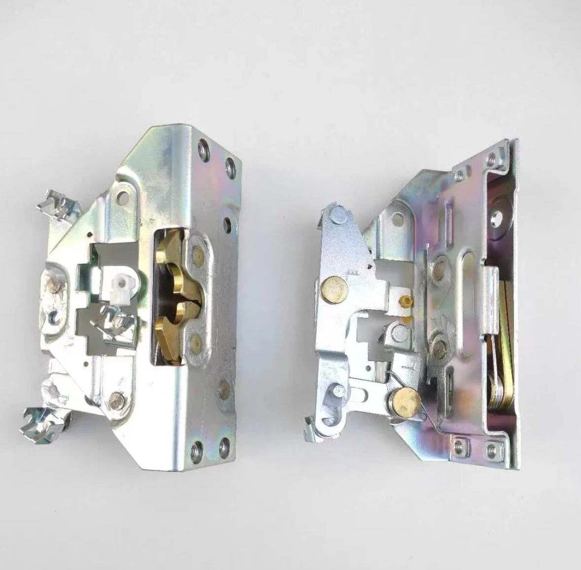 

For 1991-1995 Jeep Wrangler Front door lock 55074948 55074949