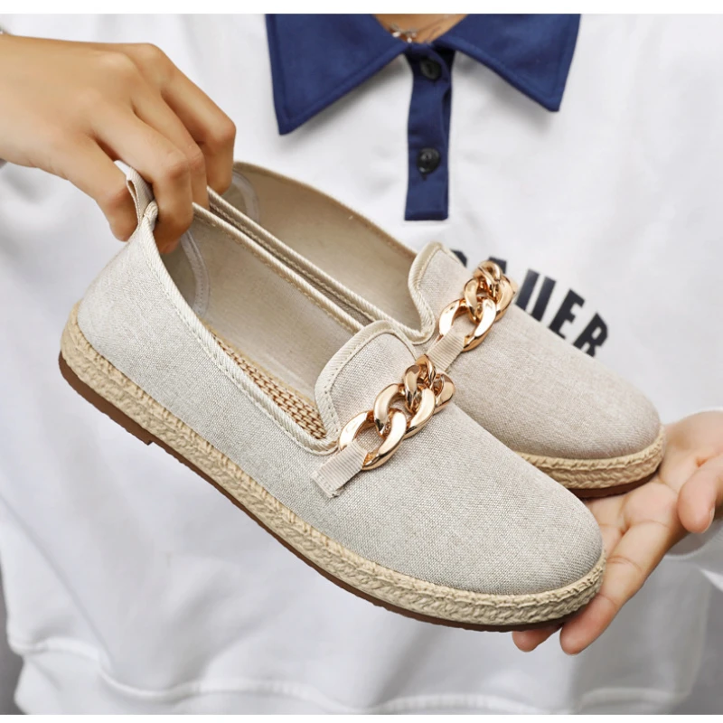 Female 2024 Spring New Daily Flat Bottom Canvas Shoes with Soft and Comfortable Meat, One Step Single Shoes for Leisure Use