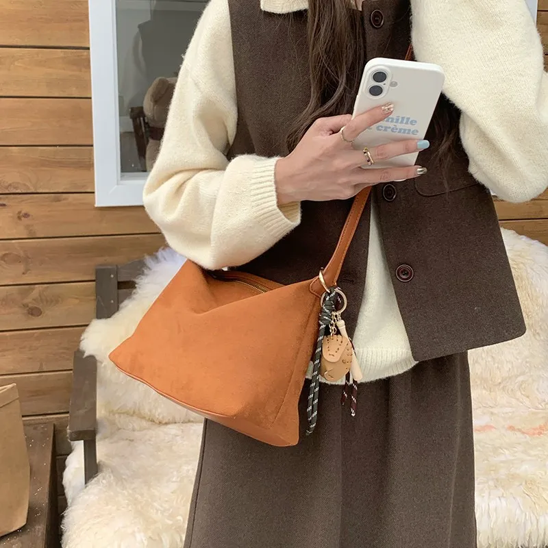 Women's Vintage Suede Shoulder Bag Autumn Winter New Korean Style Crossbody Bag for Work Commute Casual Tote Handbag Purse