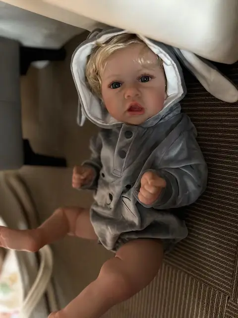 リボーンドール☆Saskia☆ Lifelike Reborn Baby Doll com roupas