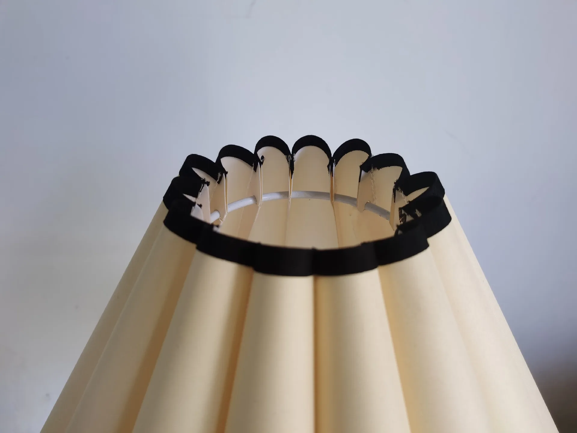 E27 Fabric Petal Shade - Image 2