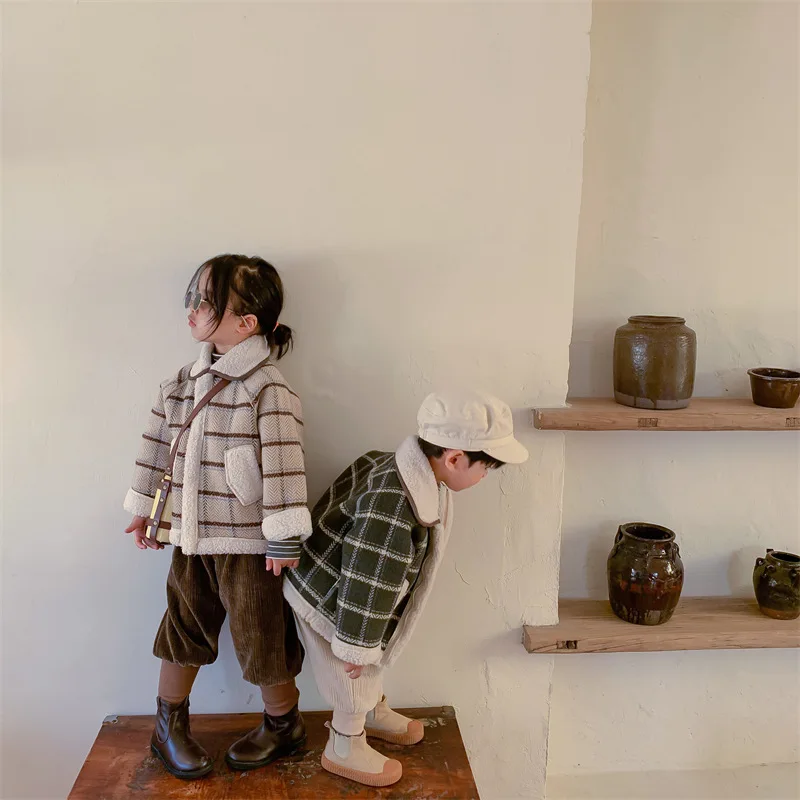 

Winter new Korean version children's wool coat fashionable children's clothing with lamb wool inside