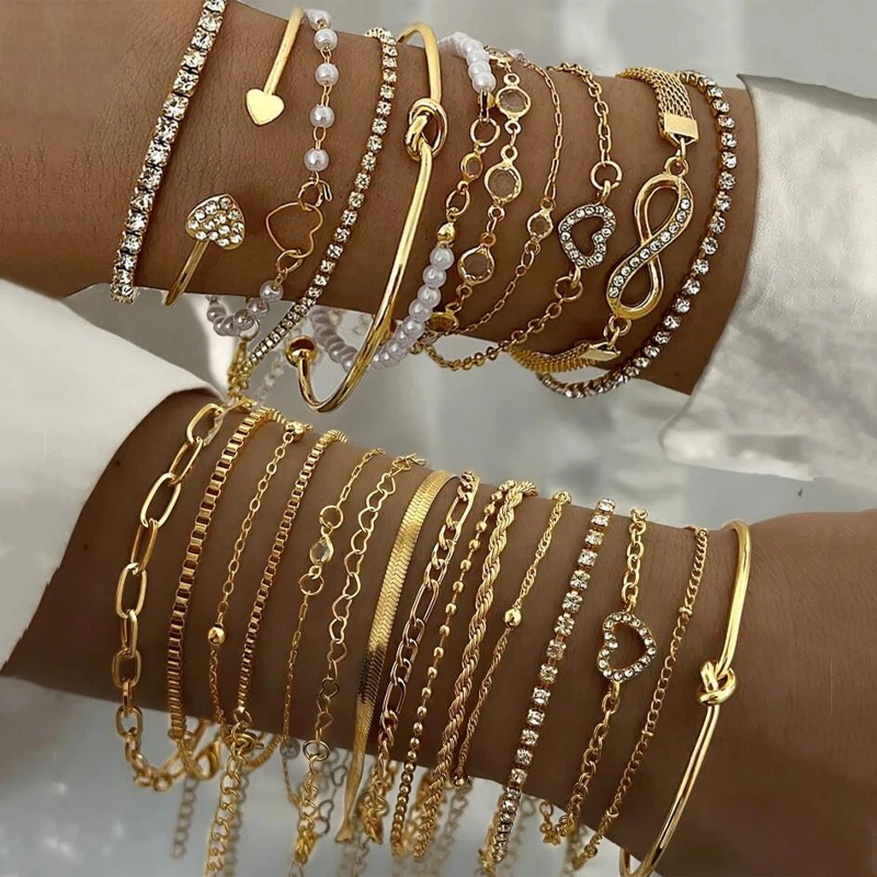 Fashion Minimalist Zircon Bracelet Sets for Women Vintage Elegant Heart Snake Chain Layered Bracelets Birthday Vacation Jewelry 1