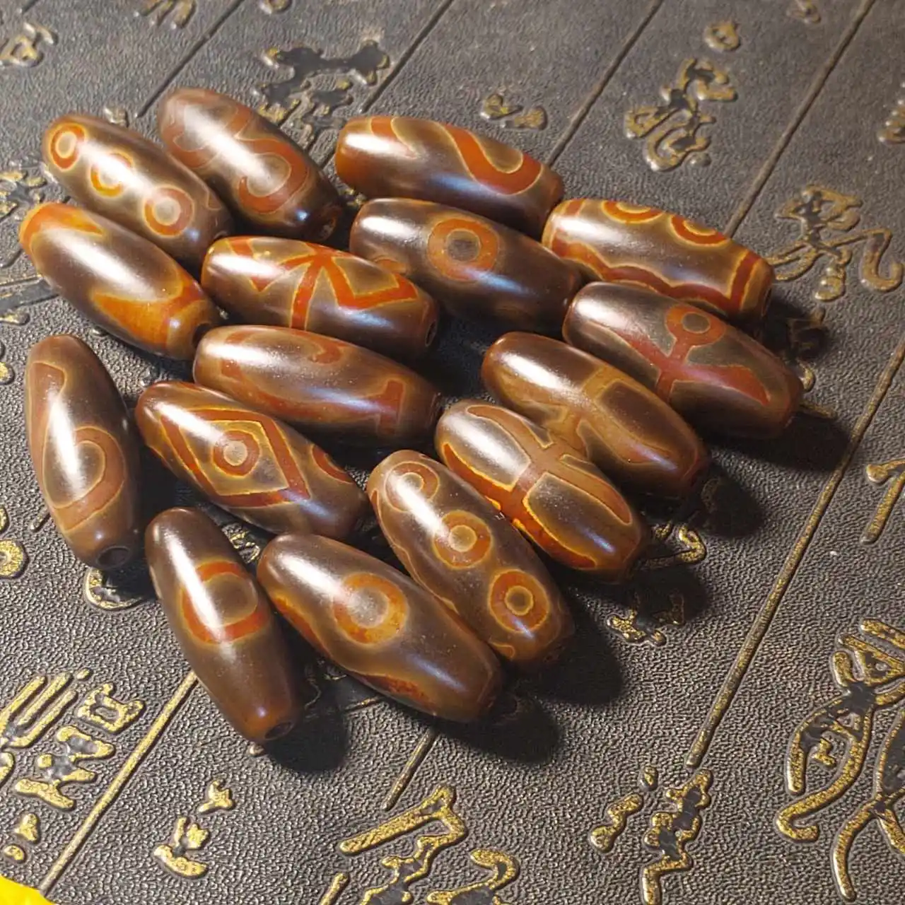 

Tibet Totem Natural Agate Dzi Orange Delicate Tiger Teeth Noble Lotus Celestial Bead Necklace Pendant DIY Accessories 16/pack