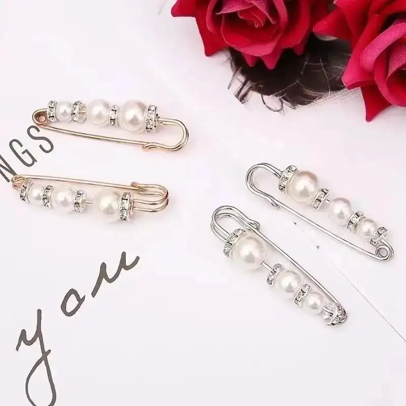 European And American Personalized Decorative Brooch Pearl Retro Diamond-encrusted Metal Beaded Silk Scarf Buckle Pearl Brooch
