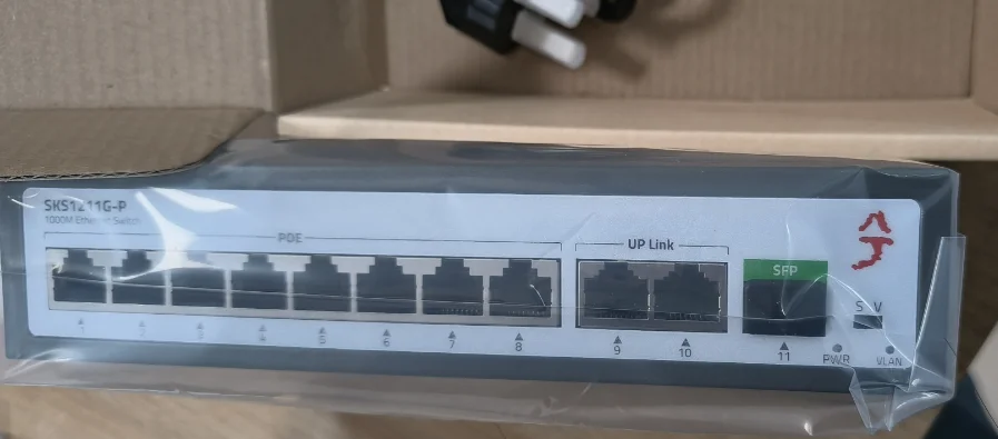 8 POE RJ45 Port, 2 portas RJ45,