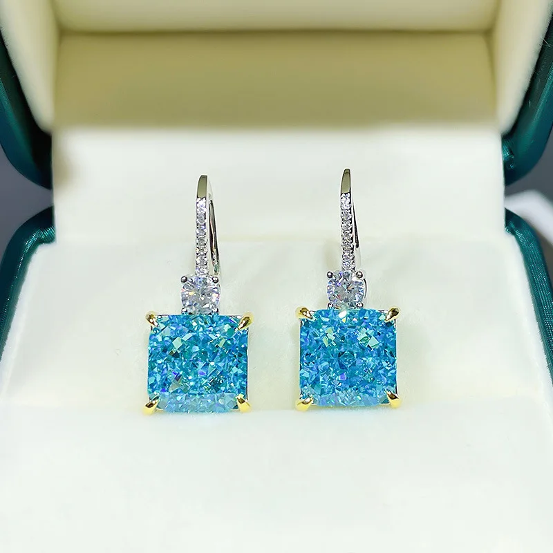 

Серьги-гвоздики из настоящего серебра 925 пробы с искусственным камнем