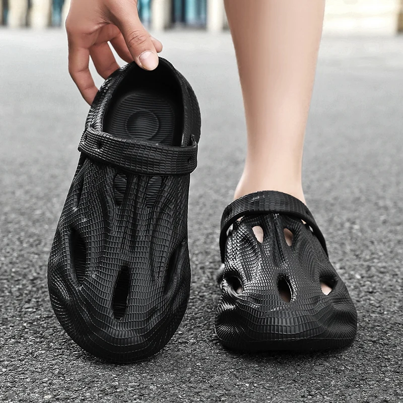 Novelty Hot Sale Garden Shoes for Women Mens Sandals EVA Lightweight Beach Clogs Summer Beach Zapatos Hombre for Men and Women