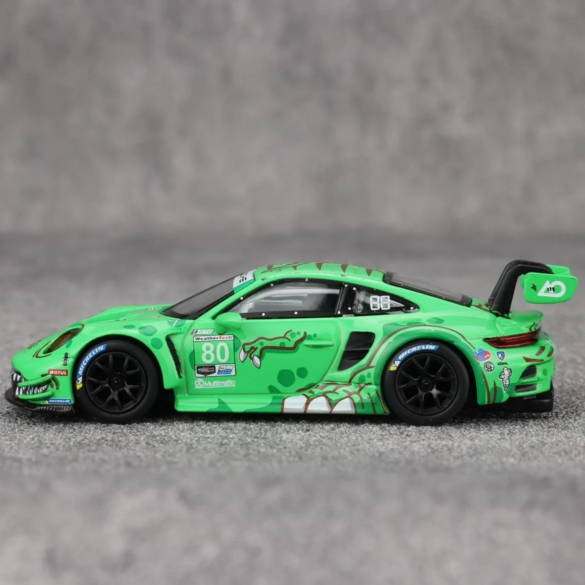 MINI GT 1:64 Porsce 911 GT3R #80 2023 Sebring Green Dinosaur Alloy car model set 5