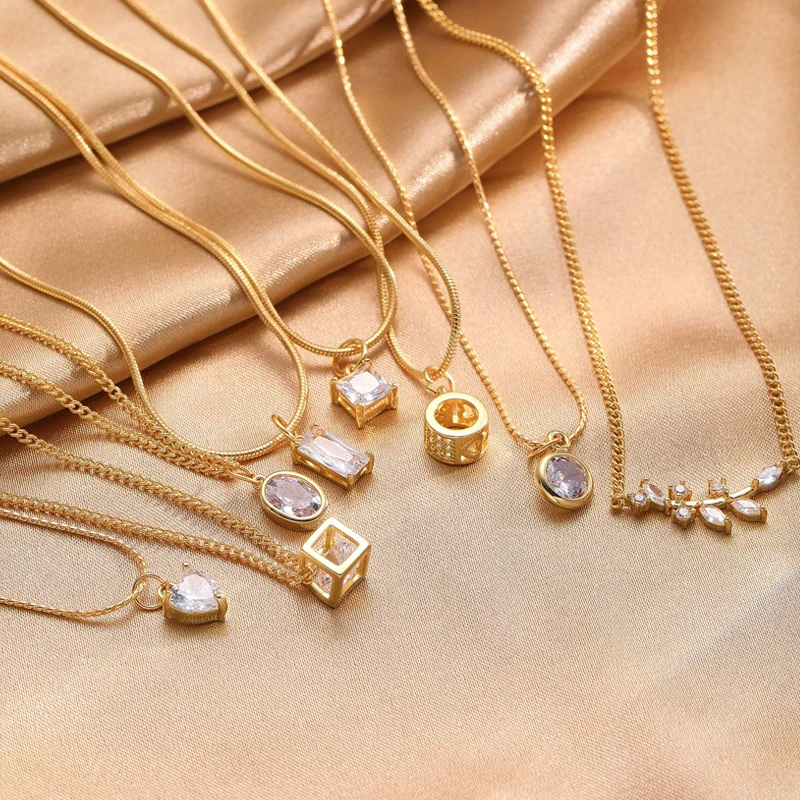 New Gold Plated Leaf Flower Zircon Pendant Necklace For Women French Cooper Geometrical Pendant Clavicle Chain Jewelry Gifts