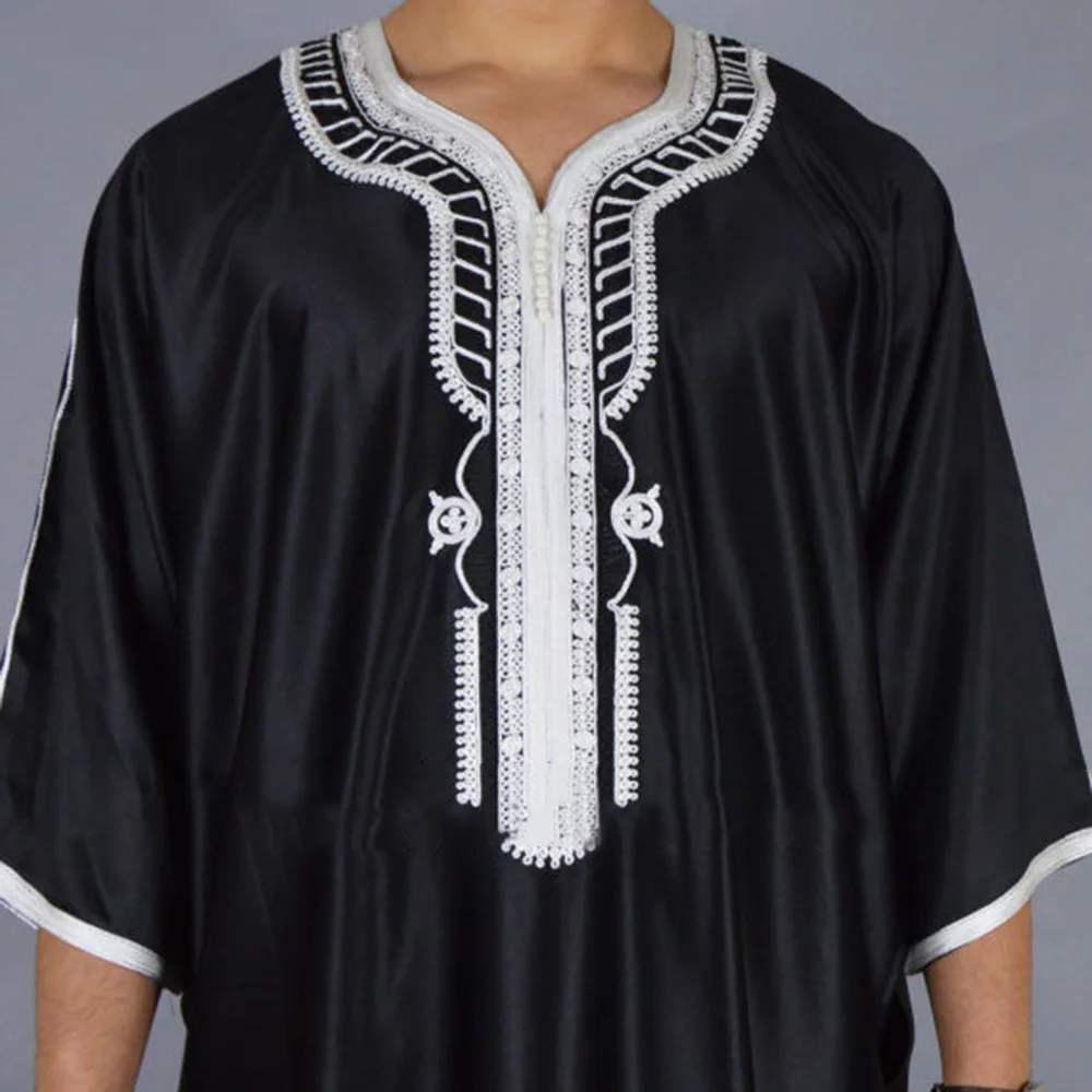 Ethnic Style Men Spring and Autumn Muslim Clothing Embroidered Robe Personalized African Islamic Clothing Robe 2023 New Fashion