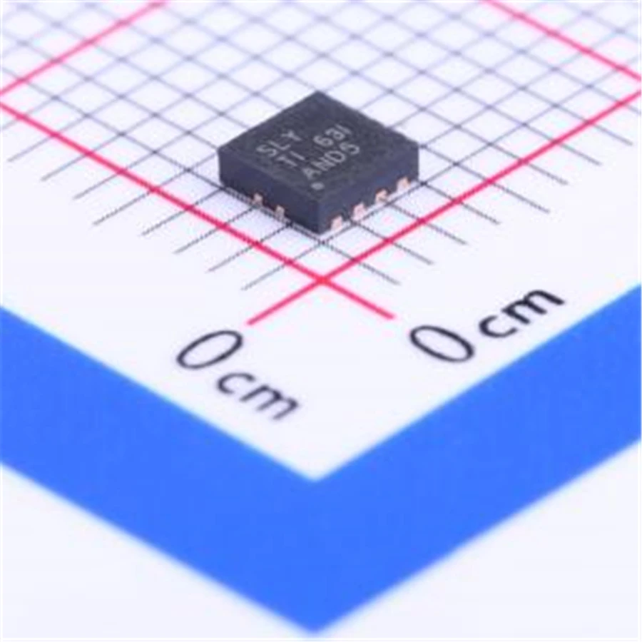 TPS7A8101QDRBRQ1