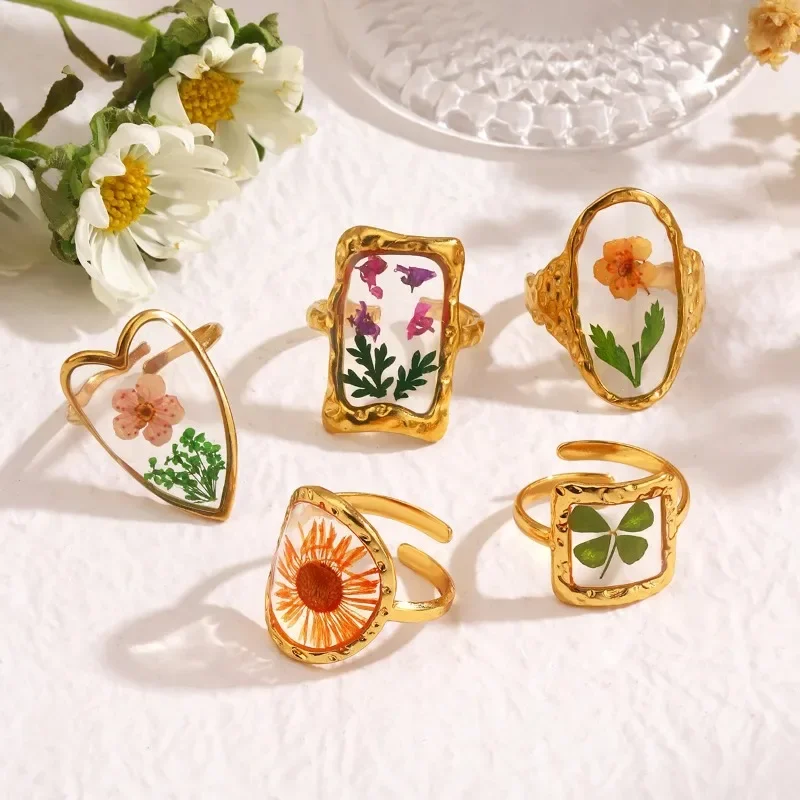 Luxury Stainless Steel Heart Oval Round Inlaid Eternal  Flower Ring for Women Fashion Special New Trend Jewelry Gift