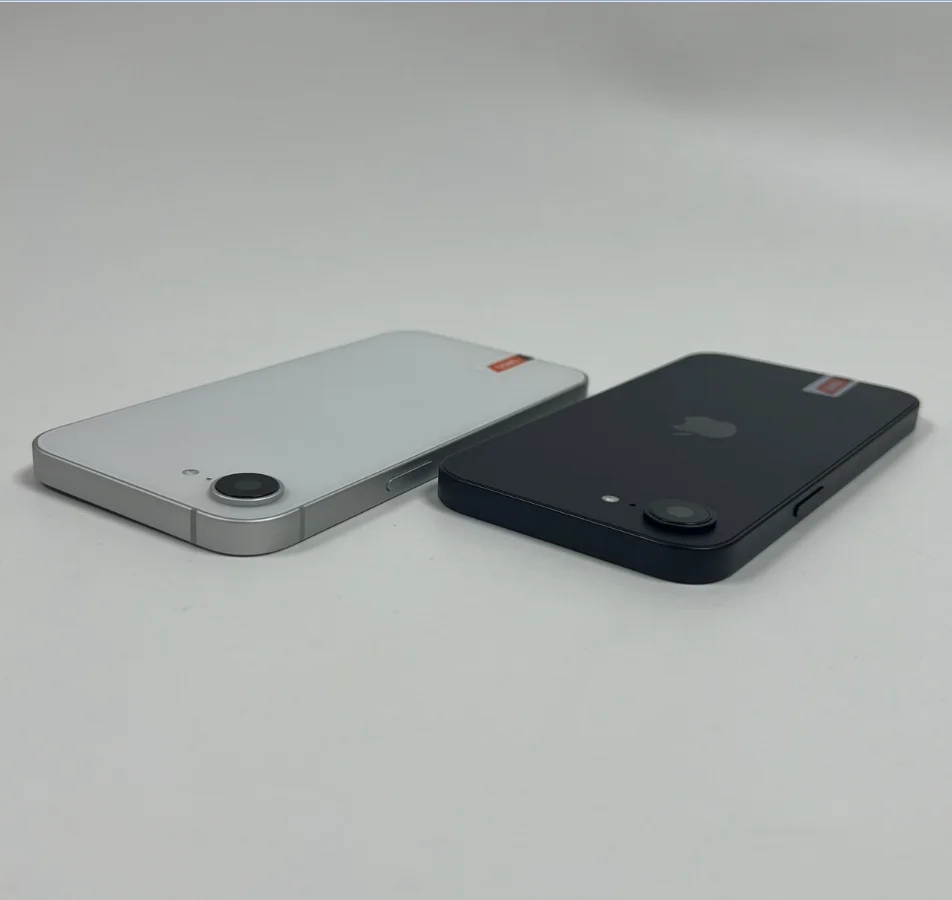 Originale usato Apple iPhone 16e 128 GB/256 GB Dual e-SIM 6.1 '' A18 Hexa-Core 5G Face ID iphone 16 e cellulare - immagine 4