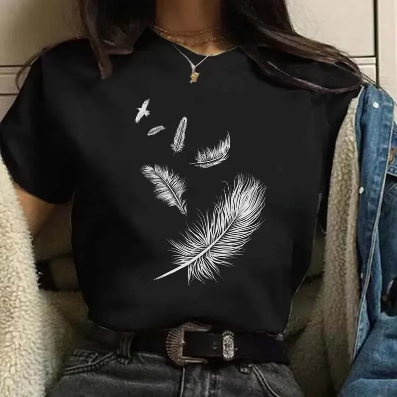 

T-Shirt Women's Pattern Cartoon Fashion Summer Cute Clothing Feather Print Short Sleeve New Top Black Basic Harajuku T-Shirt.
