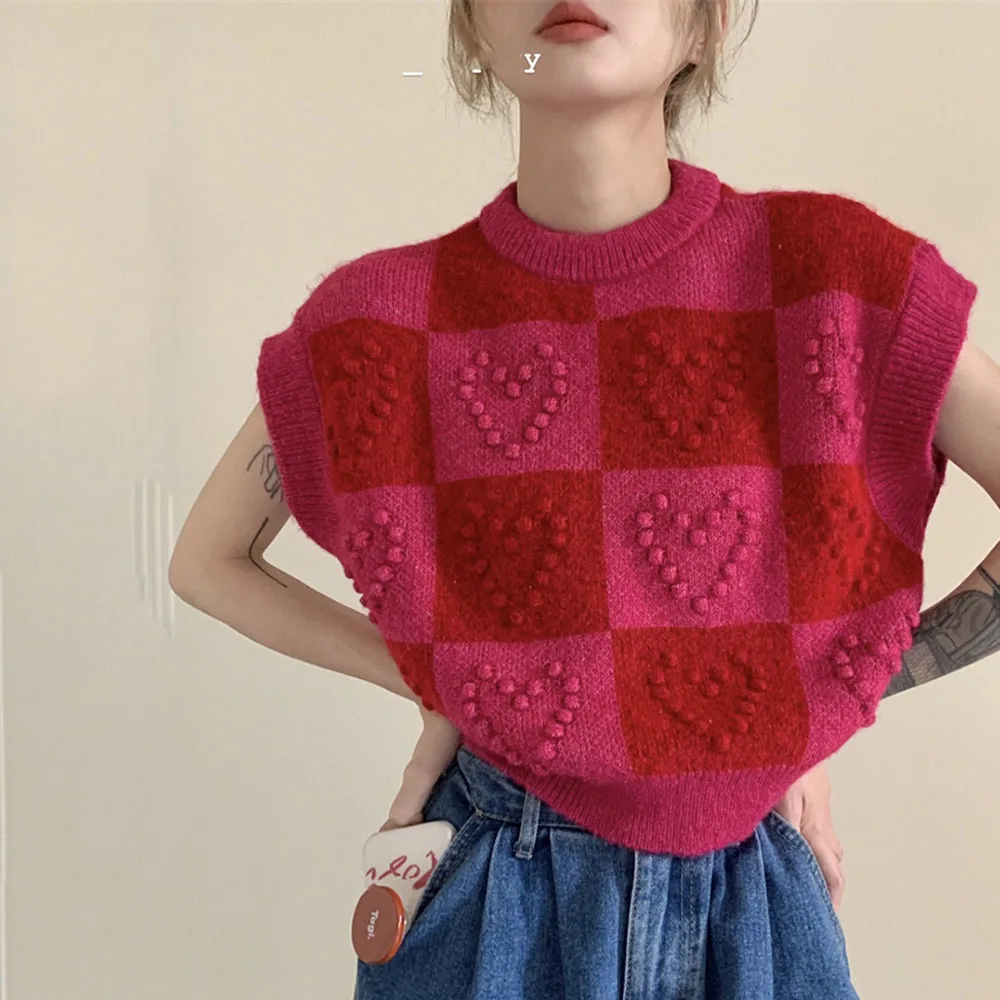 

2024 Spring/Summer Knitted Vest Tops Women's Cute Love Sweater Season New Outwear Girls Sleeveless Pullovers Waistcoat Female