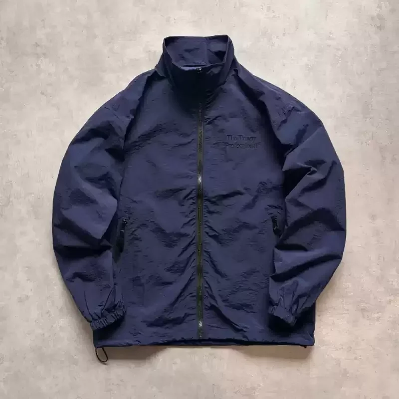 The Ennoy Profession lightweight stand-up collar sports thin