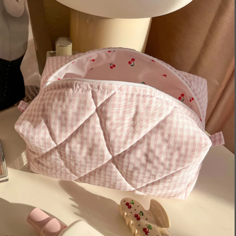 Women Portable Cosmetic Storage Bag Lightweight Quilted Checkered Makeup Bag Lady Makeup Bag Purse for Cosmetics Makeup Brushes