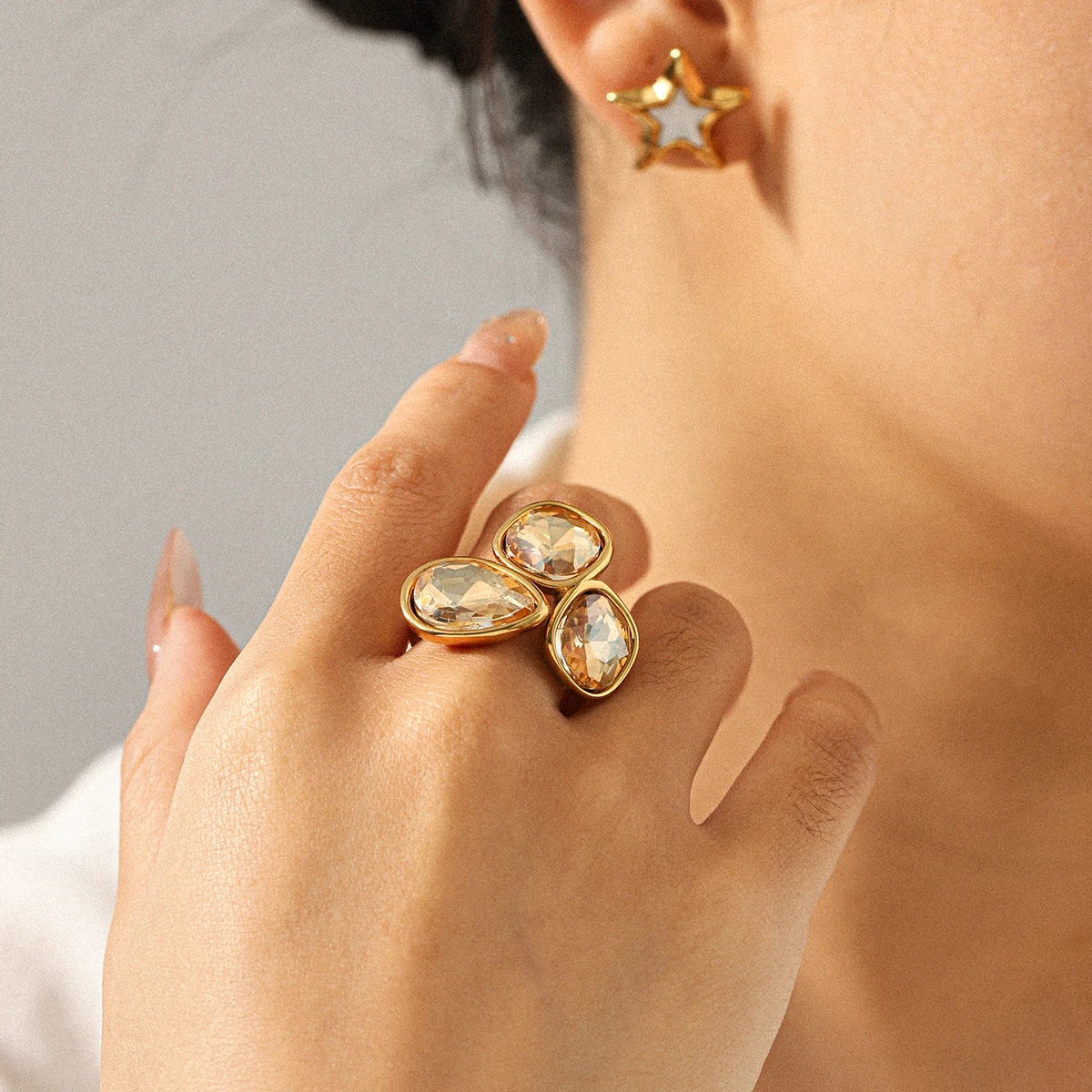 18K vergoldeter geometrischer offener Ring mit K9-Kristall und Zirkon für Damen, luxuriöser, hypoallergener Partyschmuck aus 316L-Edelstahl, Geschenke