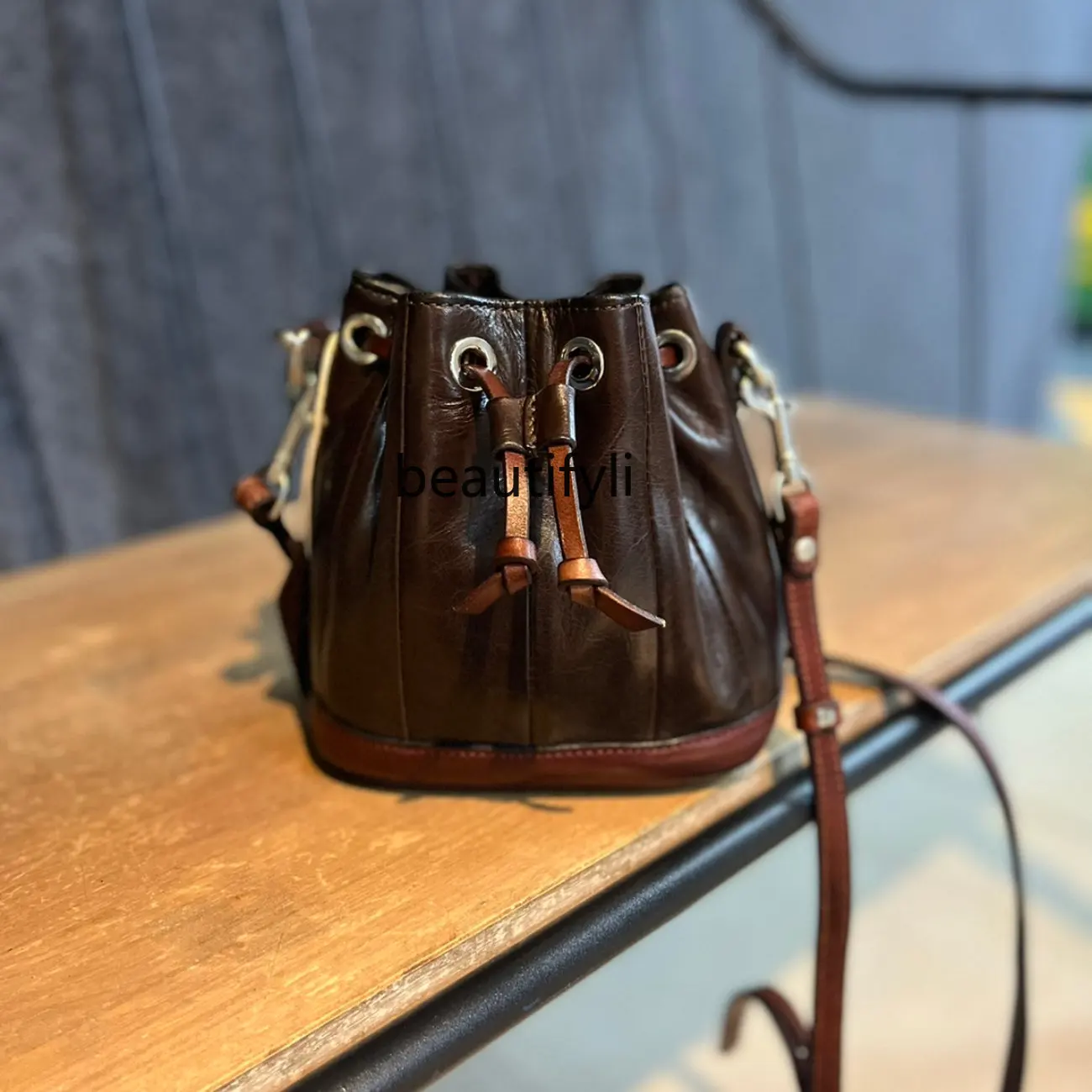 

zq New Thick Cowhide Mini (Cute) Bucket Bag