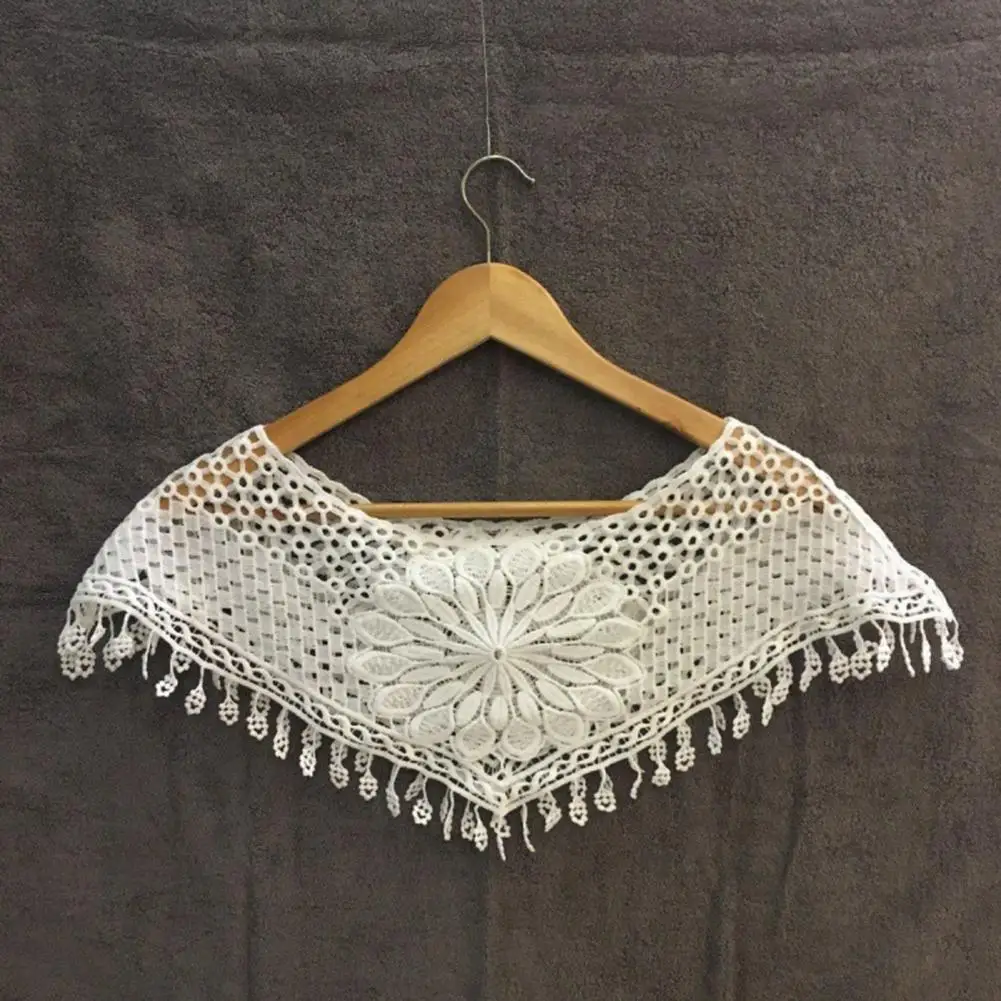 Рисунок 2 - Шаль с рисунком в виде ракушки и кисточками