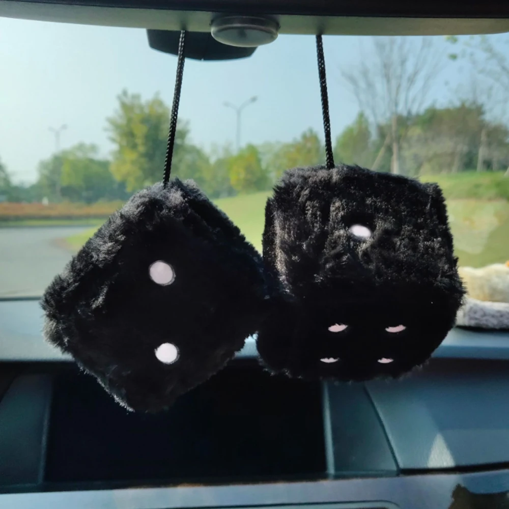 Auto Anhänger Fuzzy Plüsch Würfel Punkte Rückspiegel Aufhänger Cube Dekoration  Auto Styling Zubehör Ornament 1 Paar - AliExpress