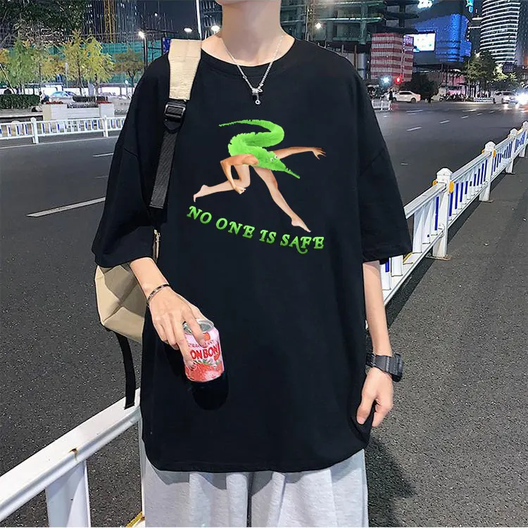 

Funny Worm on A String No One Is Safe Graphic T Shirts Male Loose Oversized T-shirts Men Women Fashion Casual Fitted Cotton Tees