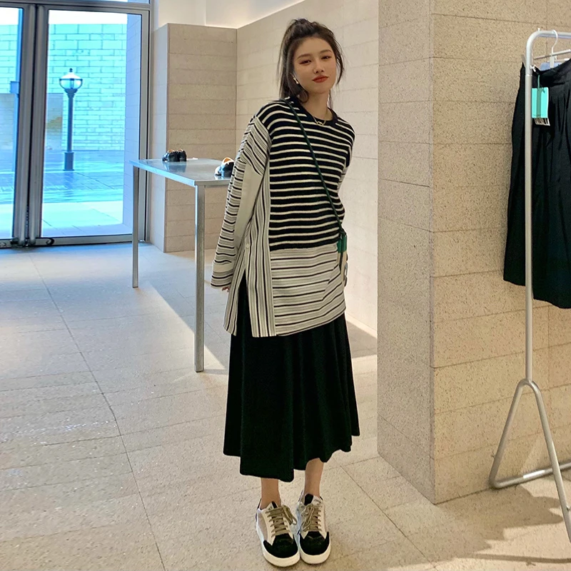 Autumn and Winter Maternity Woolen Skirts Preppy Style Long Loose Pregnant Women Pleated Skirt High Waist Pregnancy Full Skirt