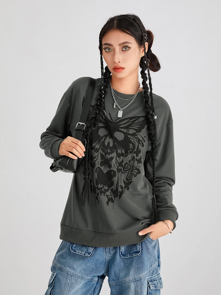 

Kimydreama Women Oversized Casual Sweatshirt Long Sleeve Crew Neck Butterfly Skull Print Y2k Fashion Loose Pullover Tops