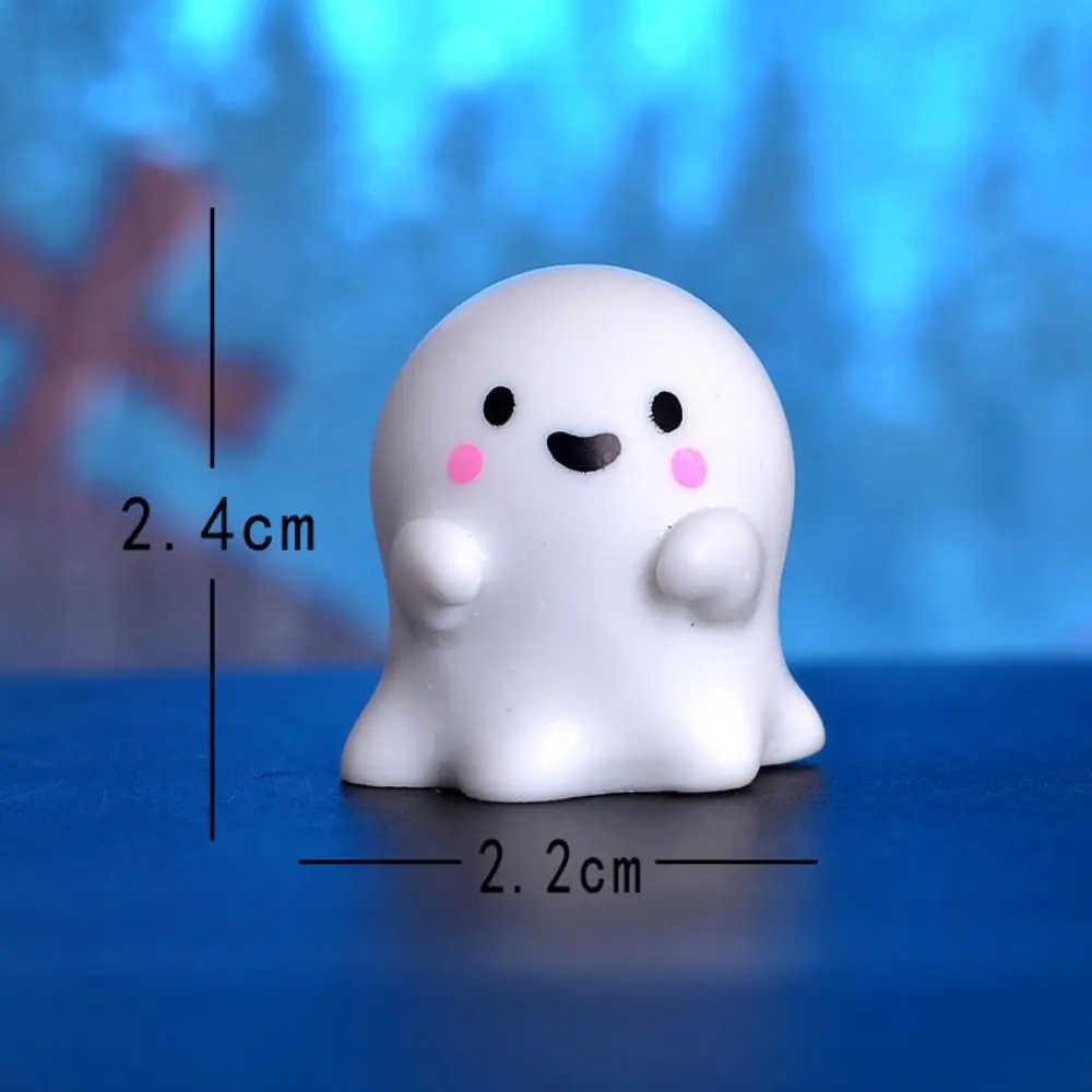 Resin Halloween Ghost Decoration Mini Ornament