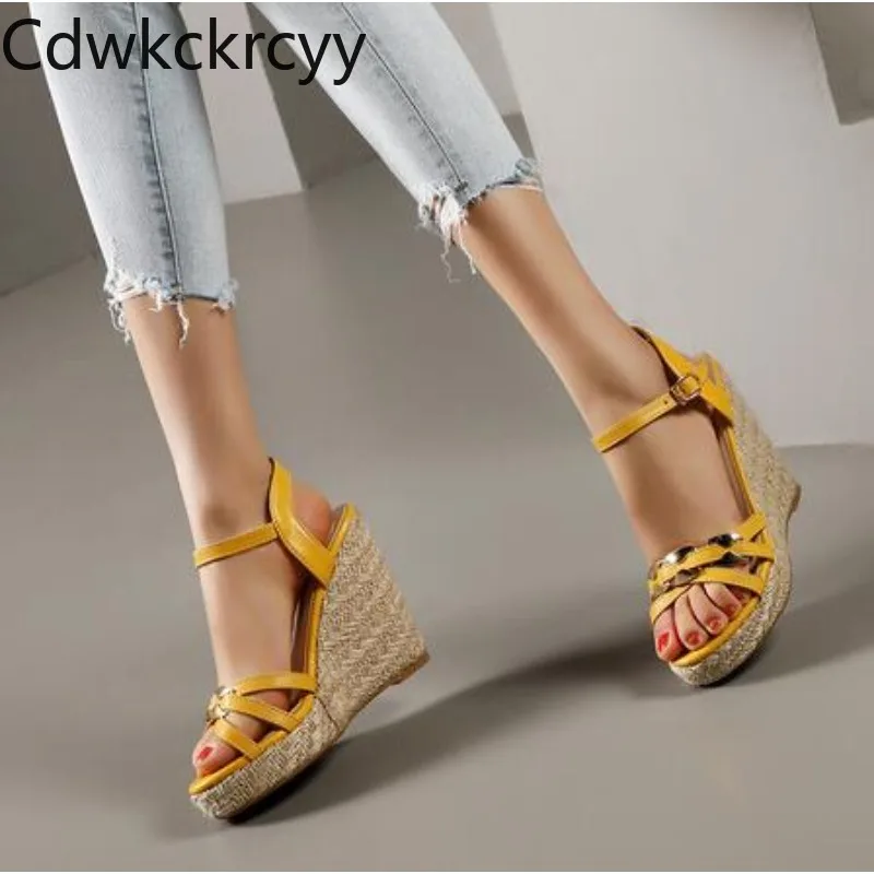 

Летние новые стильные модные женские сандалии на высоком каблуке, женские сандалии с открытым носком и пряжкой, женские сандалии на высоком каблуке 11 см