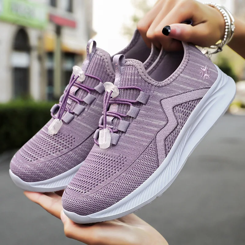 Fashionable and trendy women's shoes, soft soled mesh casual shoes, middle-aged women's sports outdoor hiking shoes