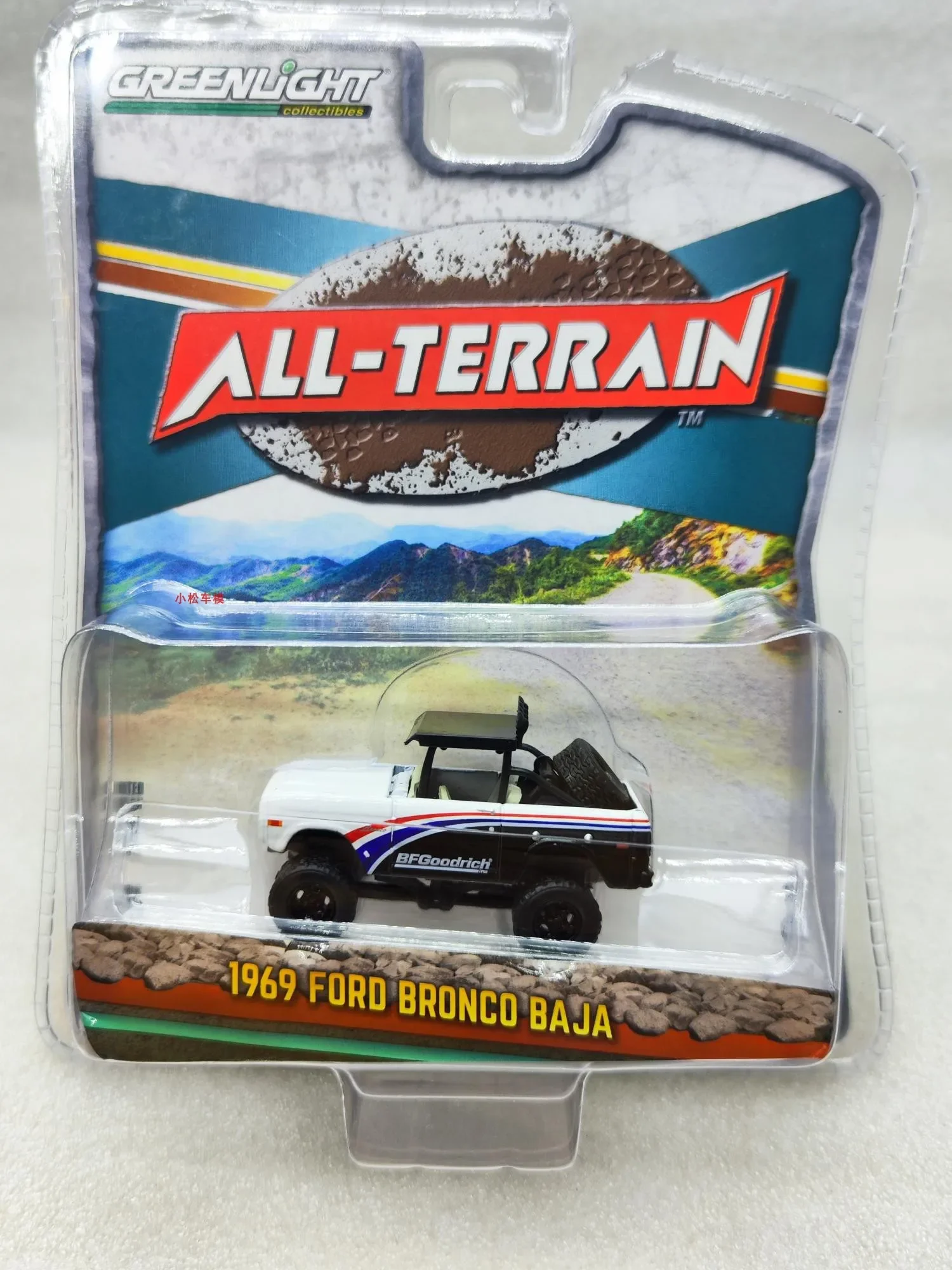 1: 64 All Terrain Series 13-1969 Ford Bronco Baja Bfgoodrich Collezione Di Modelli Di Auto
