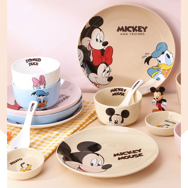 Disney-vajilla Kawaii de dibujos animados para niños, plato de cerámica  creativa, Mickey Mouse, Minnie, Pato Donald, Margarita, regalo de moda -  AliExpress