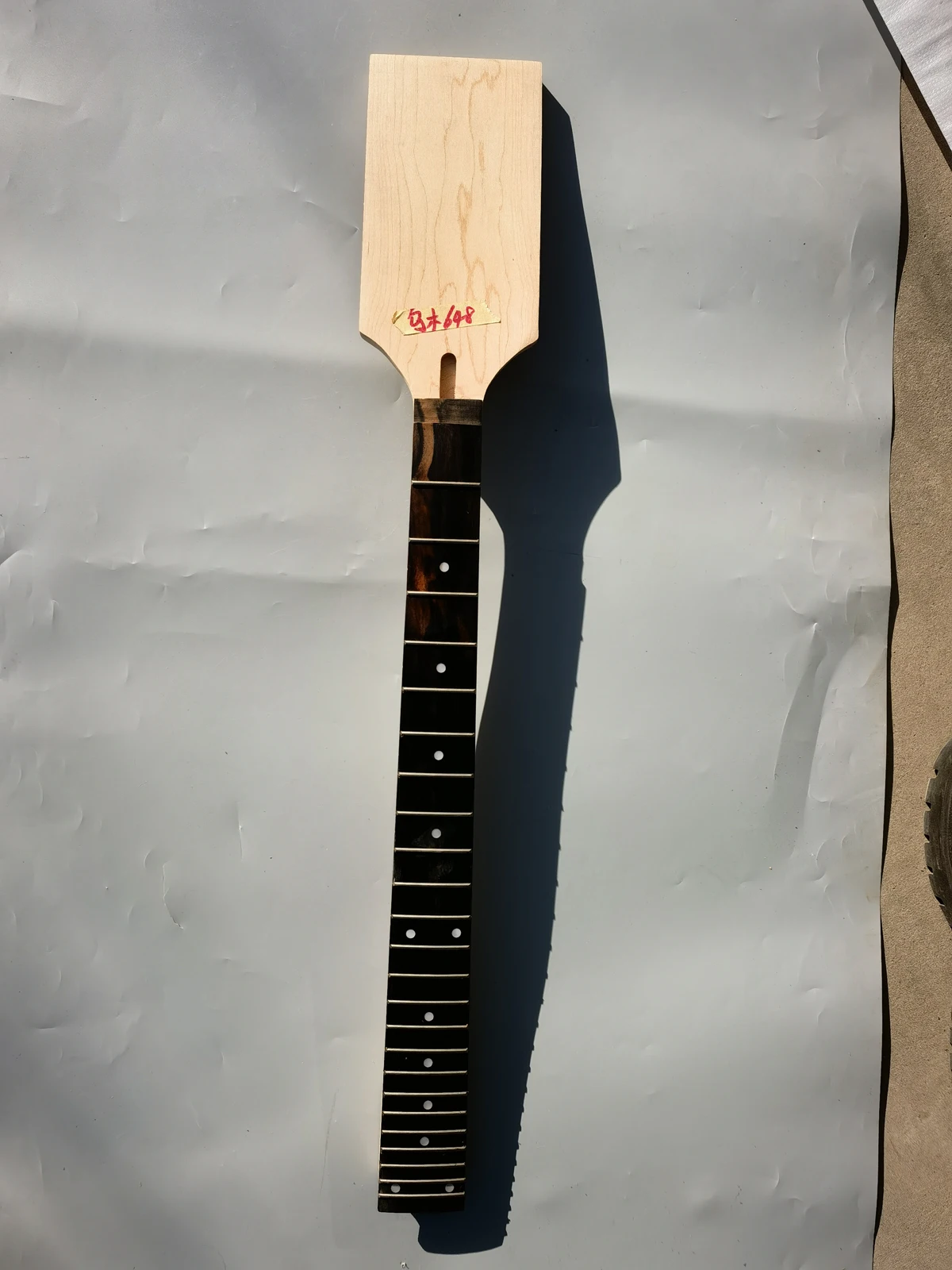 

Yinfente 24 лада широкое гитарное ожерелье дюйма черное дерево подвесная головка болт на шеи