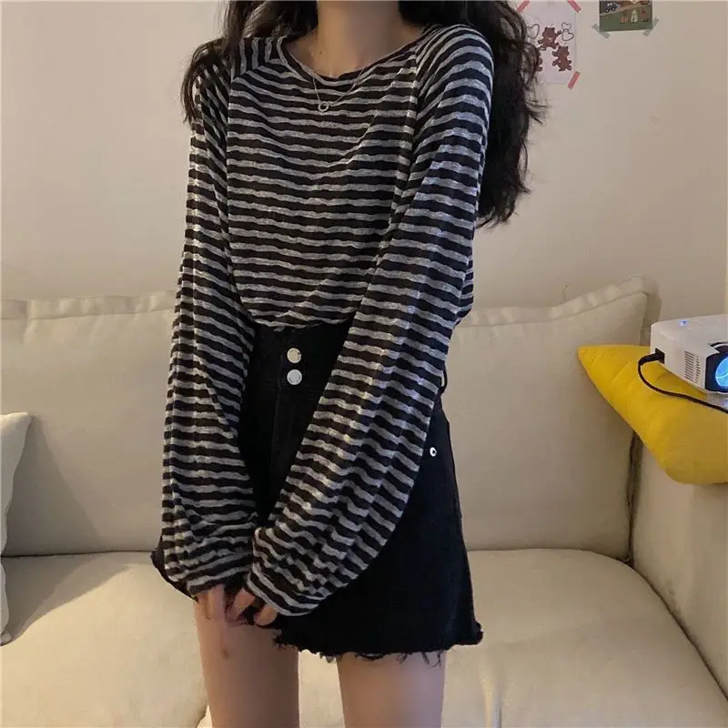 

Gidyq Korean Women Striped T Shirts Fashion Streetwear All Match Female Long Sleeve Tops Casual Student Loose Tees New