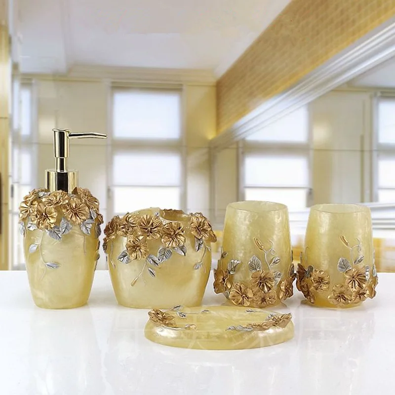 

Resin 5pcs bathroom set fashion bathroom supplies Soap dish Toothbrush holder Home furnishings are beautiful Free mailing