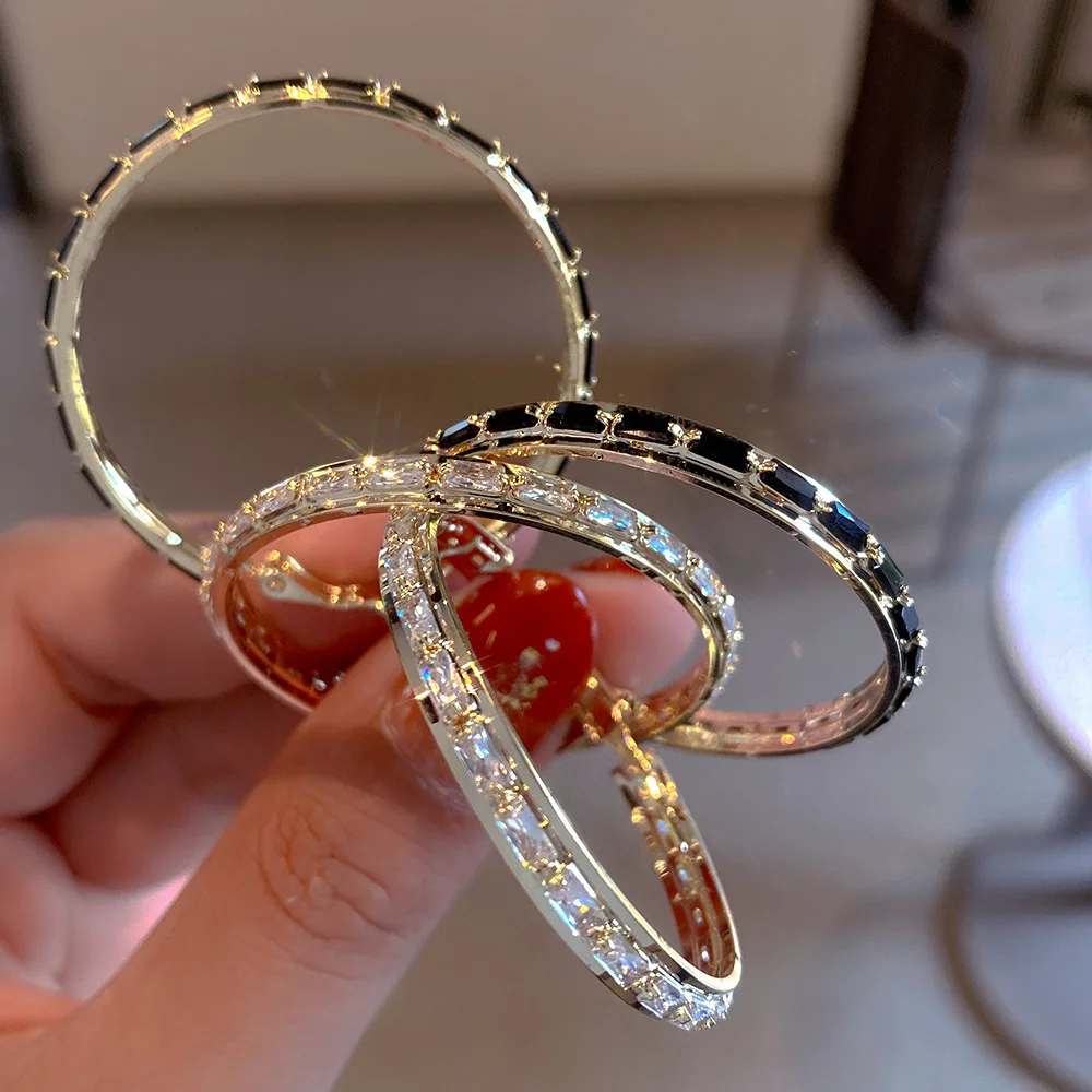 2023 New high-end earrings Women's earrings 925 sterling silver ear Needles Inlaid with 5A zircon Electroplated 24K gold jewelry