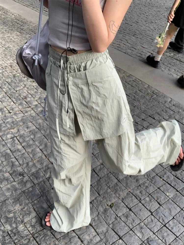 Рисунок 5 - Женские серые парашютные брюки ADAgirl